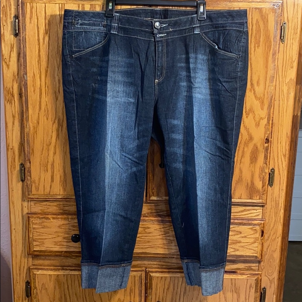 Women’s Plus Size Capris